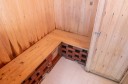 "檜のサウナ室(50~51度)"